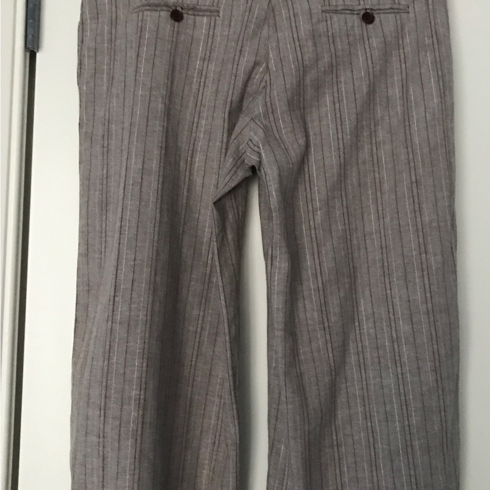 Wide-leg (looks like skirt) Capri pants w/silver thread highlight 18” flat 20.5” - Picture 2 of 7
